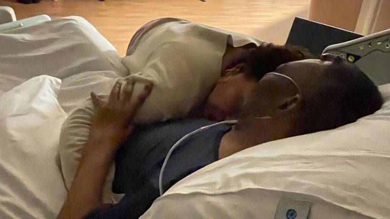 Pelé’s daughter shares moving photo with her father in hospital