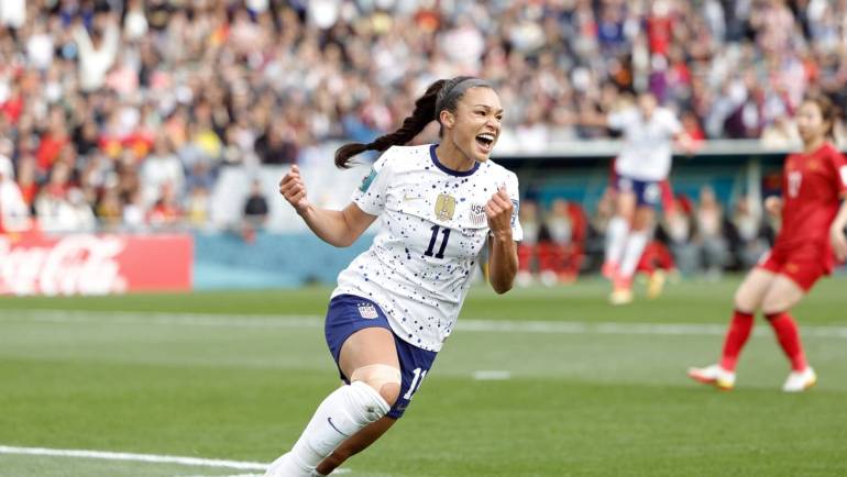 USWNT’s Sophia Smith Draws Rave Reviews in 2023 Women’s World Cup Win vs. Vietnam