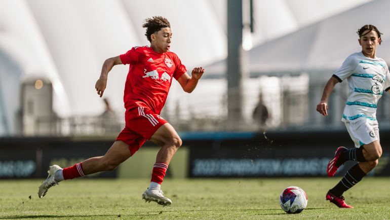 New York Red Bulls sign homegrown standout Julian Hall | MLSSoccer.com