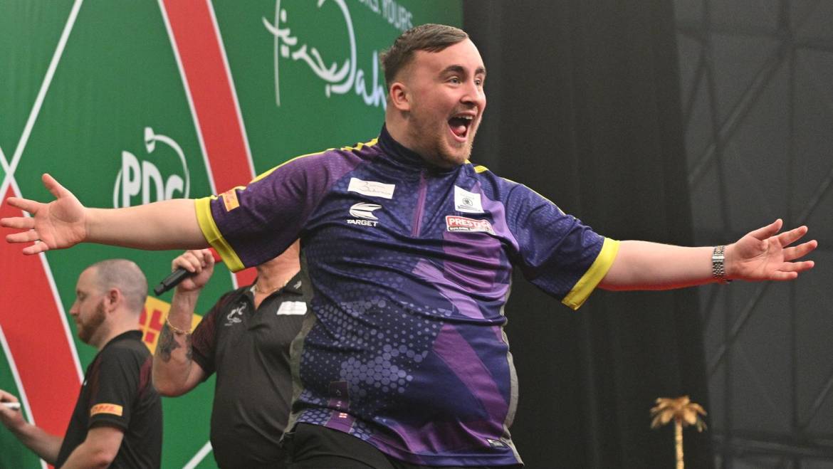 Luke Littler hits incredible nine-darter in Bahrain Darts Masters before booking spot in final | Darts News | Sky Sports