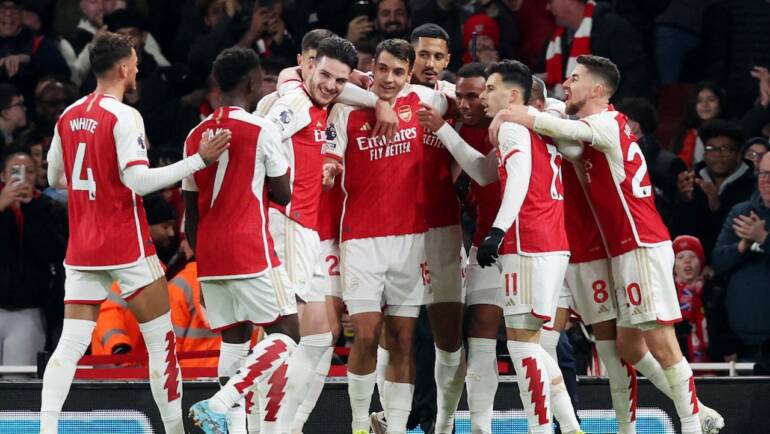 Dominant Arsenal put four past Newcastle United in North London