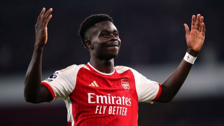 Bukayo Saka: Arsenal forward pulls out of England squad with injury | Football News | Sky Sports