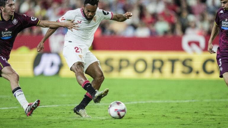 Chidera Ejuke shines for Sevilla while Kelechi Iheanacho‘s goal drought continues